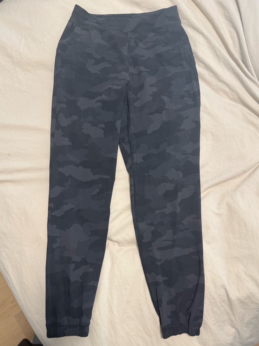 Lululemon Adapted state Camo Joggers - Picture 2 of 10